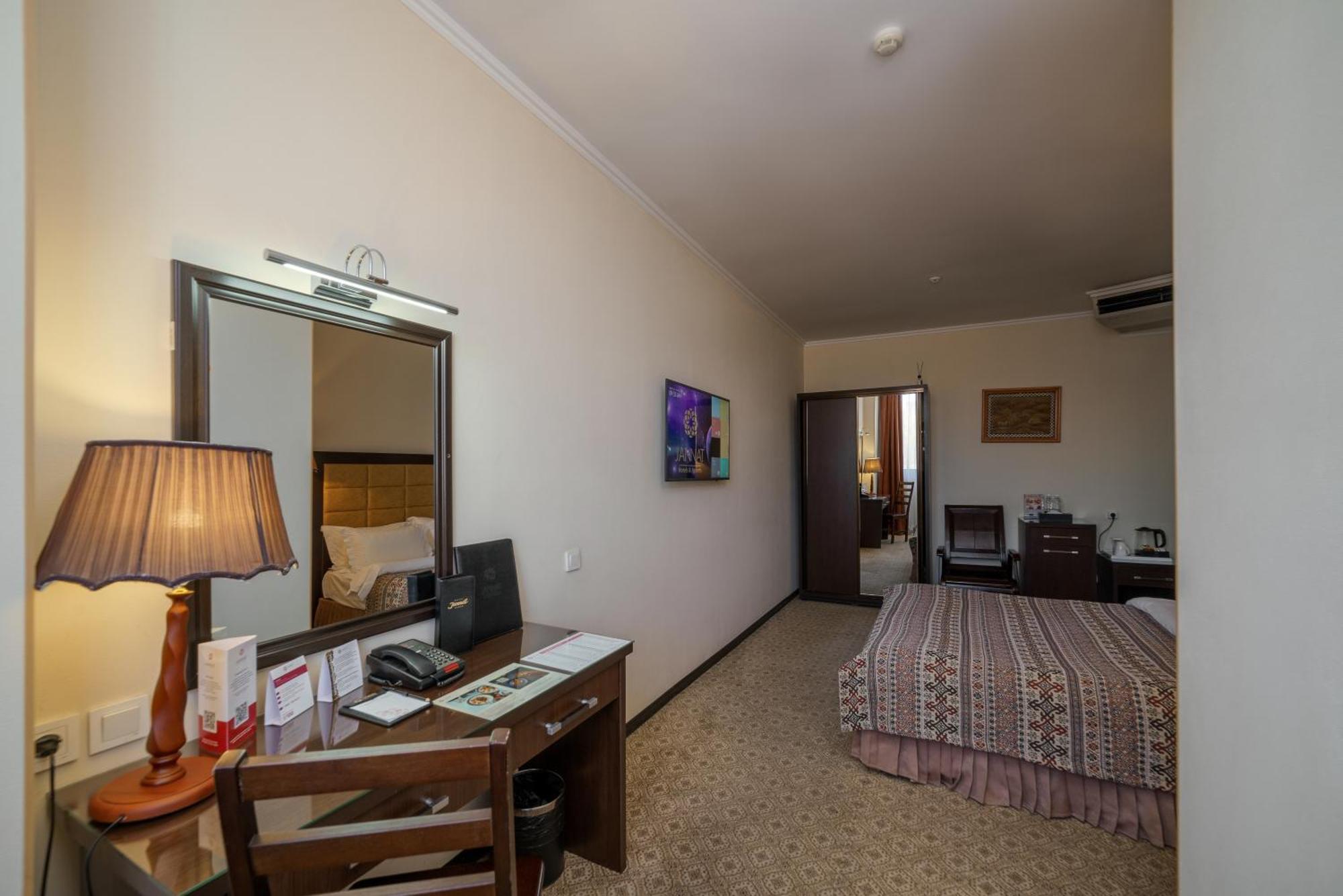 Jannat Regency Hotel Bishkek Exterior photo