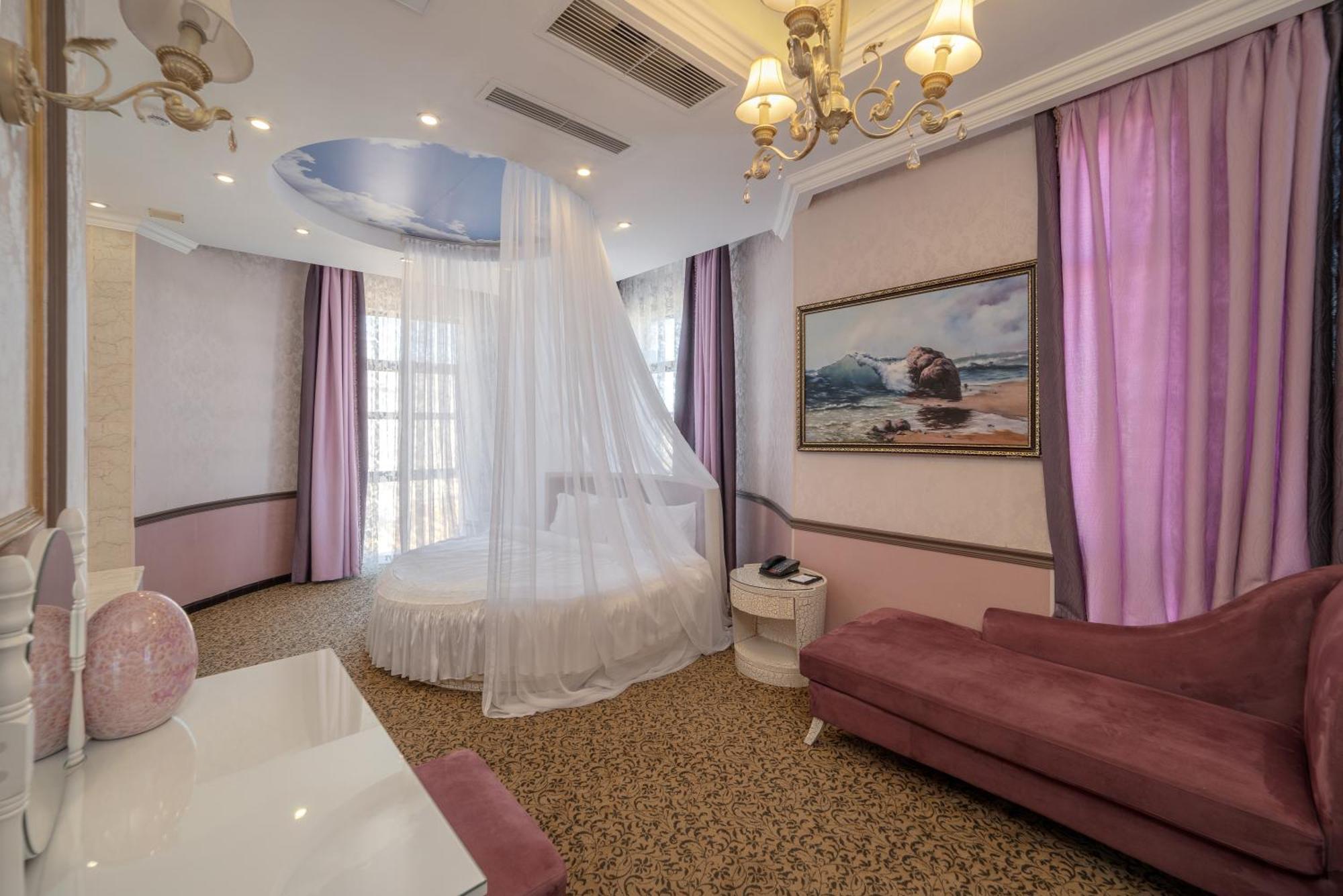 Jannat Regency Hotel Bishkek Exterior photo