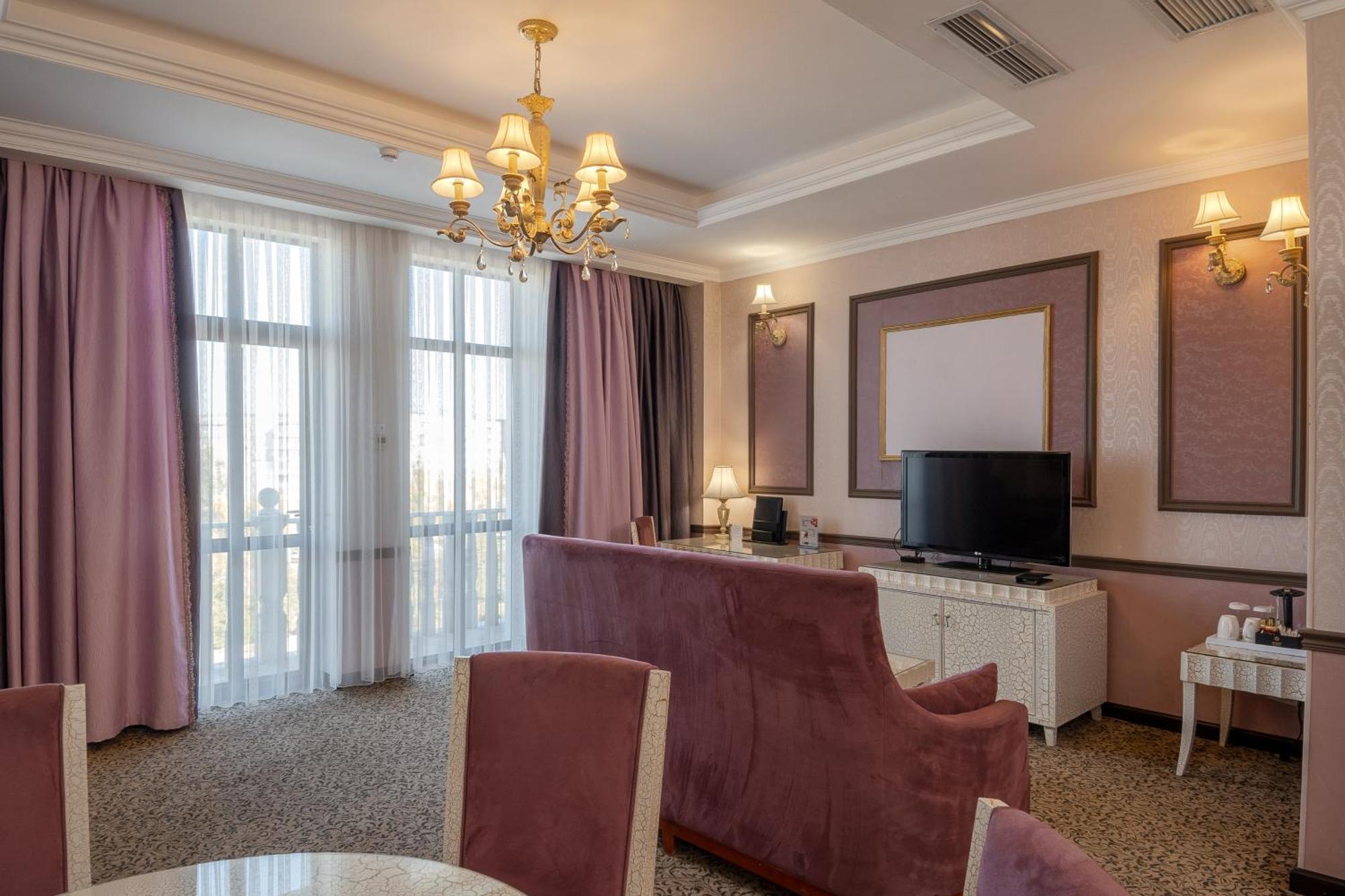 Jannat Regency Hotel Bishkek Exterior photo