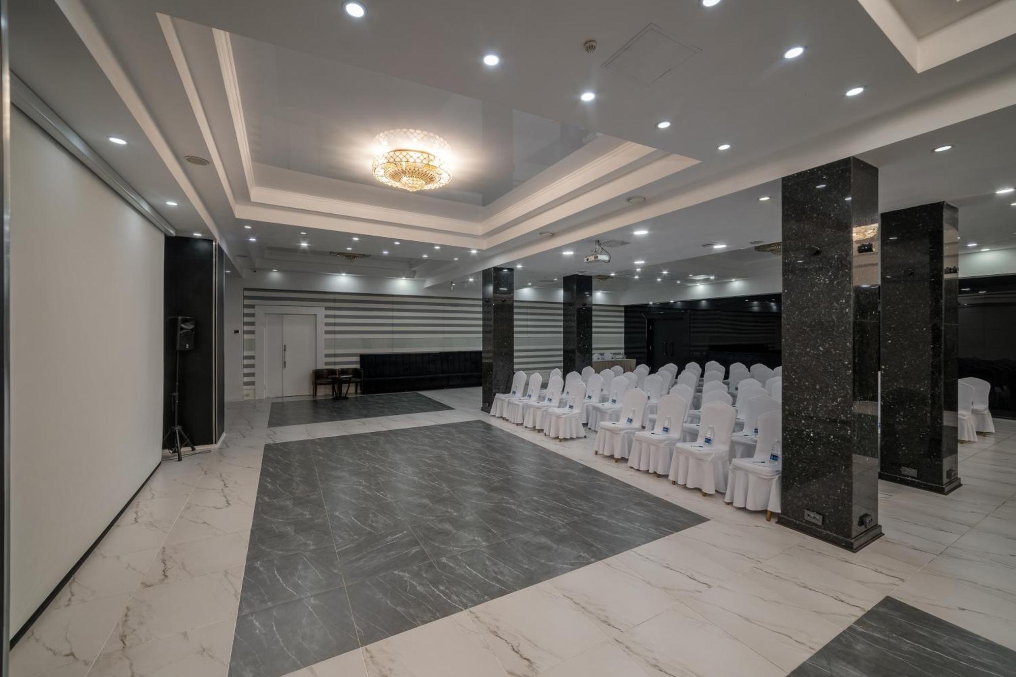 Jannat Regency Hotel Bishkek Exterior photo