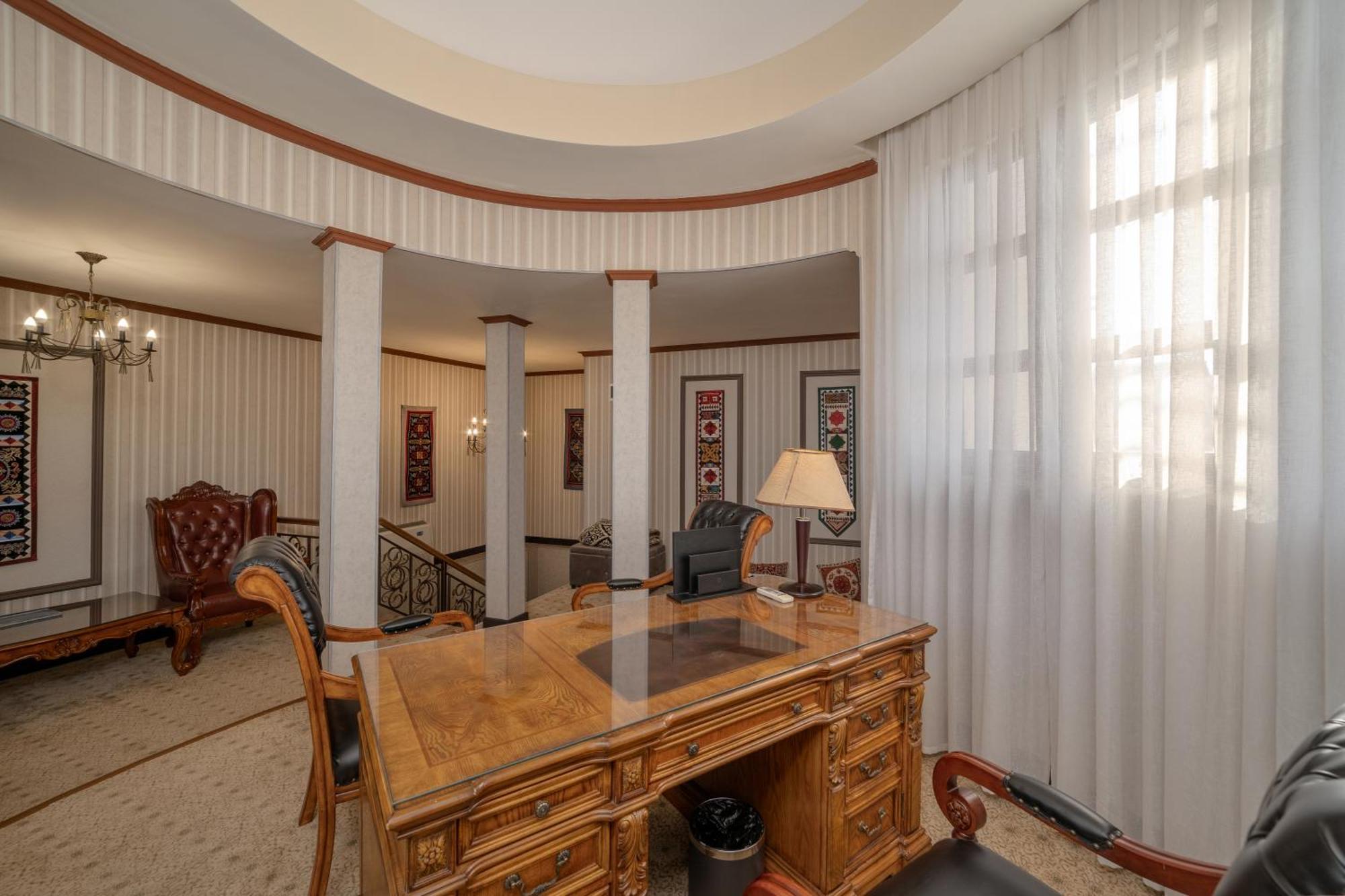 Jannat Regency Hotel Bishkek Room photo